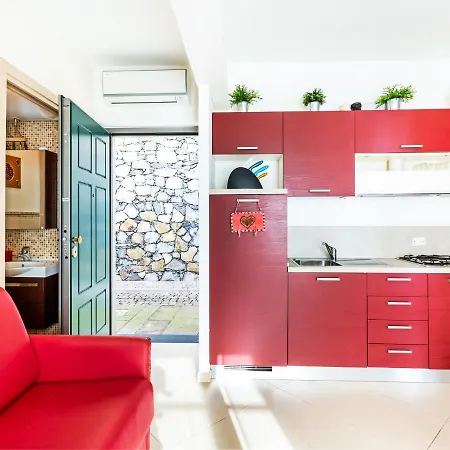Boutique Holiday In With Swimming Pool *